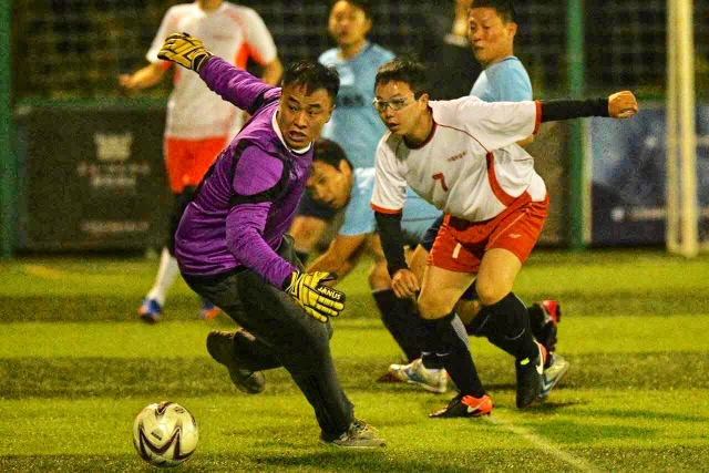 里萨谢下半场状态回暖 贡献9分8板助攻